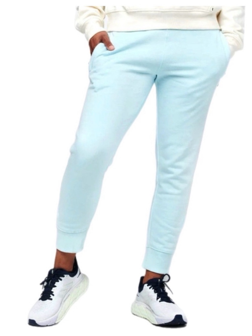 Cotopaxi Women’s Jogger Sweatpants with zippered pockets